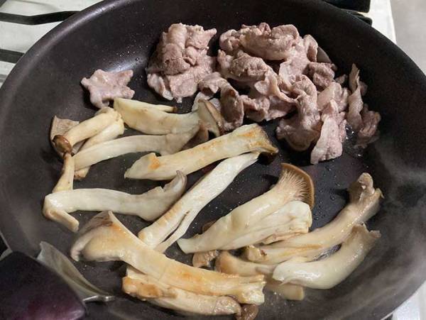 定番の生姜焼き　玉ねぎの代わりに入れるとおいしい食材が？　「相性がよさそう」「今度やってみる」