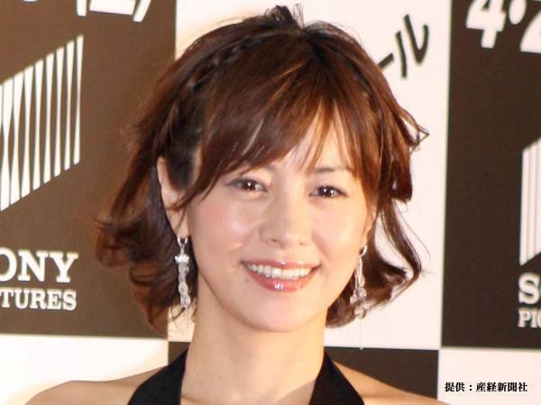 「机を並べて勉強したい」　さとう珠緒　５０歳の『学生服姿』が話題に