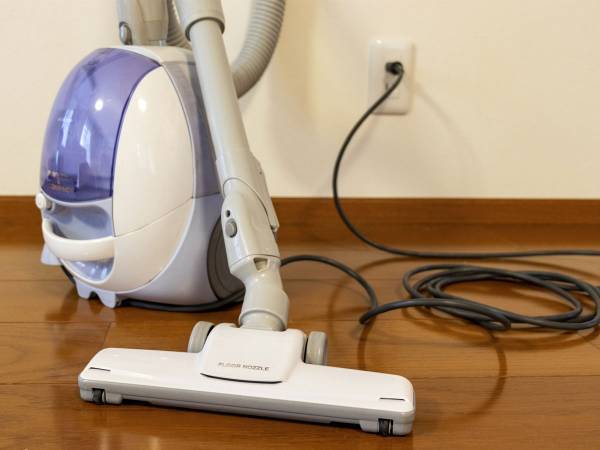 掃除機をかける前の『ひと手間』で差が出る　電気代節約の掃除術に「やっぱそうか」