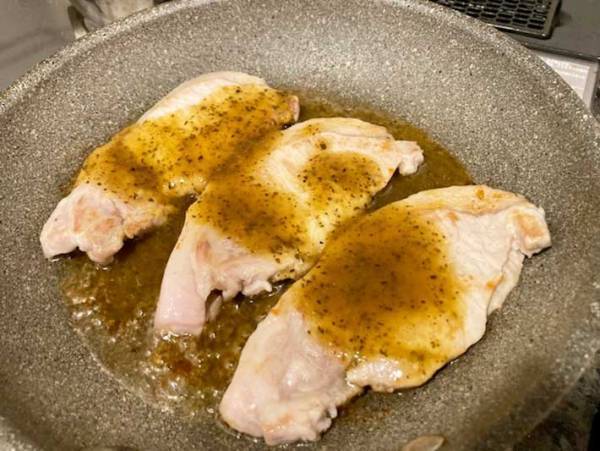 カルディで買った『謎の調味料』が「マンネリ化を解決」「レパートリー増えそう！」