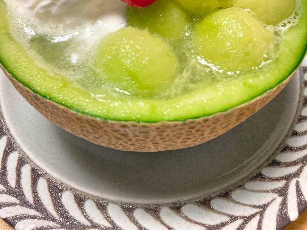 「一生に一度は体験してみたい」　JA全農の『メロンクリームソーダ』に絶賛の声