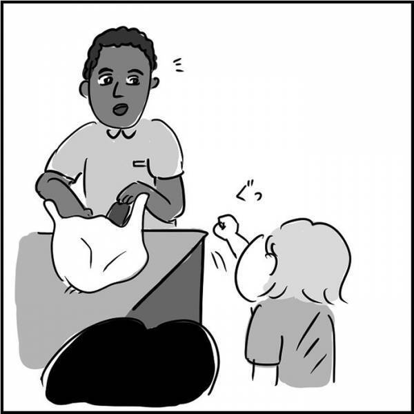 英語が分からず『握りこぶし』を差し出した３歳娘　すると、男性店員が？