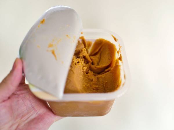 今までの苦労に遠い目　意外と知らない味噌の保存方法に「天才」「早速やってみる」