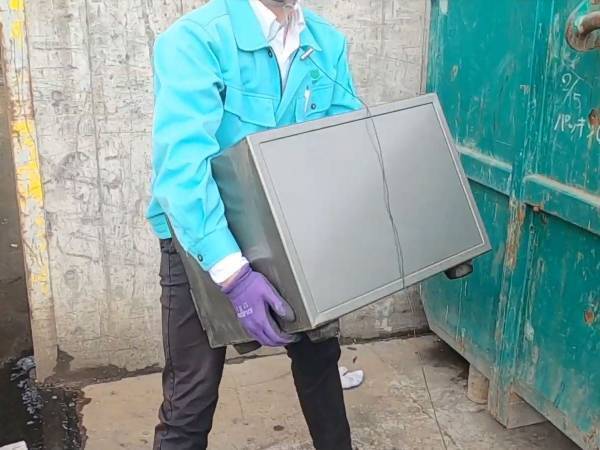 ゴミ処理業者の『失敗談』　金庫の依頼で、冷や汗を流したわけ