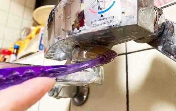 「最高のアイテム」「めっちゃ汚れが落ちた」　古い歯ブラシにちょっと手を加えたら？
