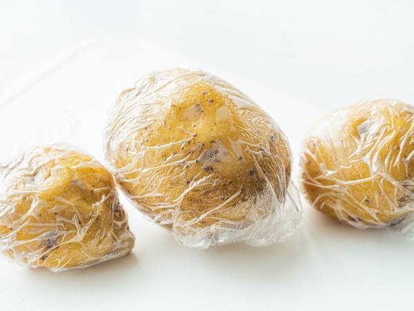 野菜の下ごしらえは『電子レンジ』と『ガスコンロ』どっちがお得？　正解に「そっちを使う！」