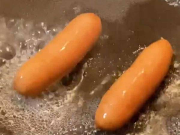 ウインナーが劇的においしくなる『簡単技』とは　「食感がパリッパリに」