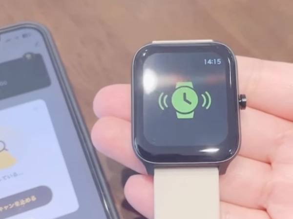 これが３千３００円！？　スリコから新登場のスマートウォッチがかわいくて優秀