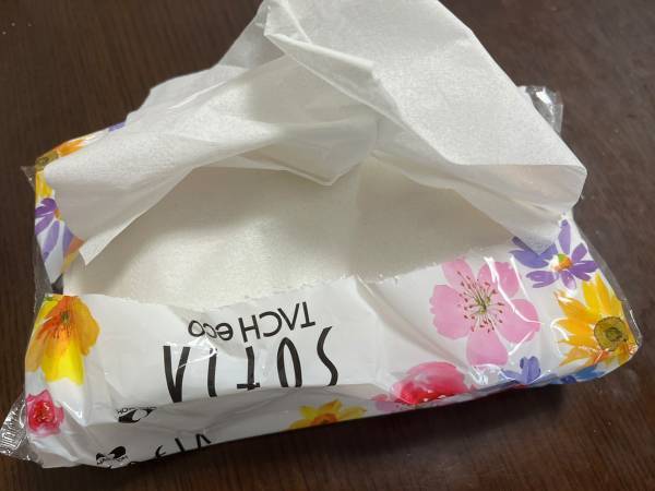 超スッキリする『ティッシュの収納法』に驚き！　工夫に「その発想はなかった！」