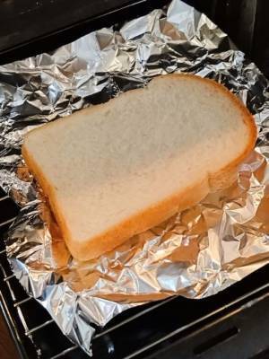 魚焼きグリルの意外な調理法に「その手があったか」　トーストがあっという間に…？