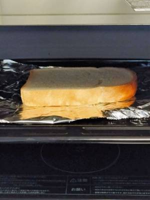 魚焼きグリルの意外な調理法に「その手があったか」　トーストがあっという間に…？