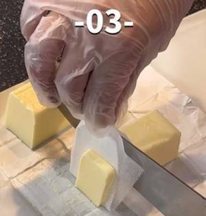 切ったバターがナイフにくっつく…　すぐにできる解決法に「コレはいい！」