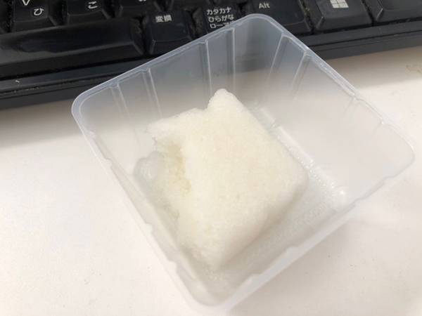 社内で勘違いが発生　事務員や係長が、掃除に使う『メラミンスポンジ』だと思った物は？