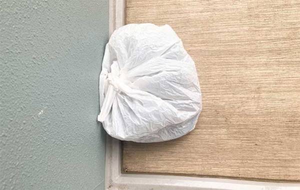 これでいつもキレイ！　ベランダに出しっぱなしのサンダルは〇〇すると、汚れない！