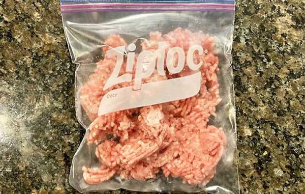 パックのひき肉を使い切れなかった…　意外な冷凍保存のコツに「解凍の手間なし」「パラパラ」