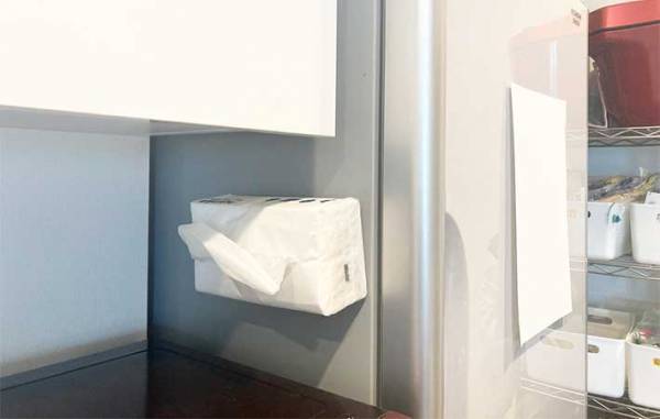 浮かせる収納が自由自在！　セリアで買える『魔法のテープ』を試してみた