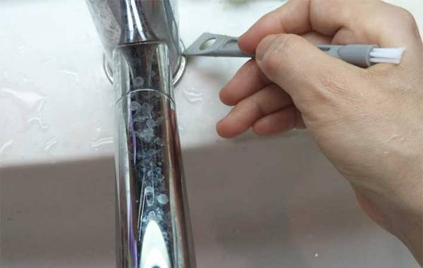 「最後に掃除したのいつだっけ…」　排水溝のしつこい黒ズミを落とす『アイテム』が優秀すぎた！