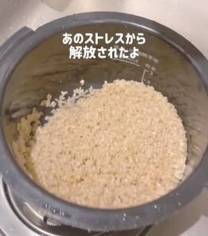 「冷たい」「ネイルが…」　米とぎの悩みを解決する１００均グッズが便利すぎた