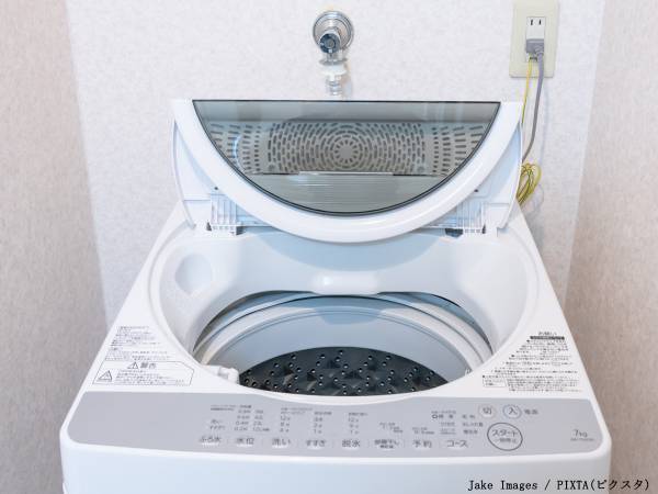 洗濯物が乾きやすいのは『あの場所』！　意外と知らない干し方って？