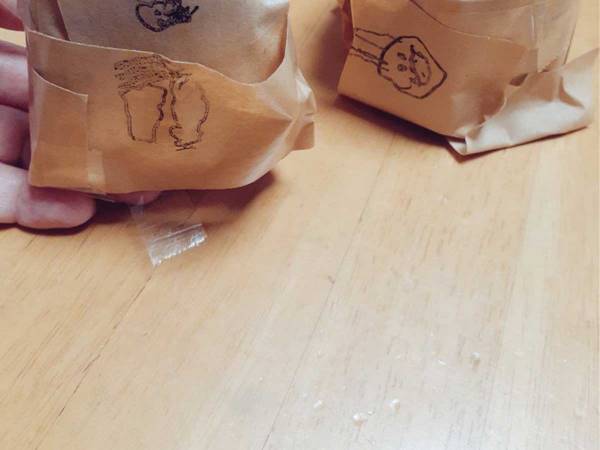 母親が亡き親友に貰ったグラスを、割ってしまった４歳息子　その後の行動に「もう号泣」