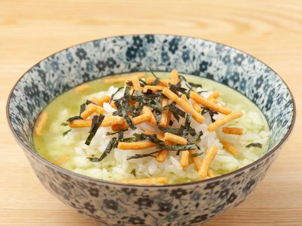 お湯じゃなくて、水でもいい？　永谷園が『お茶漬けの疑問』に回答