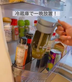 冷蔵庫で一晩置くだけ！　コーヒーメーカーを使わないおいしいアイスコーヒーの淹れ方