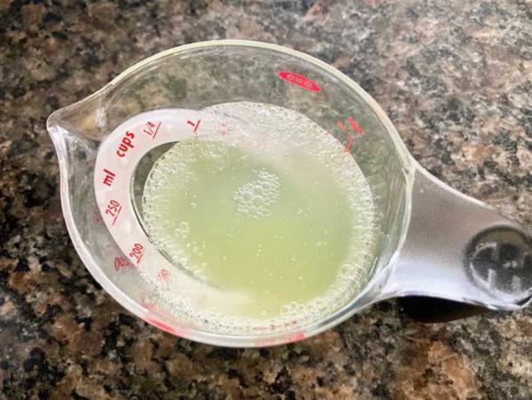 喫茶店の味を自宅で再現！　カルディ『メロンソーダの素』を試してみた