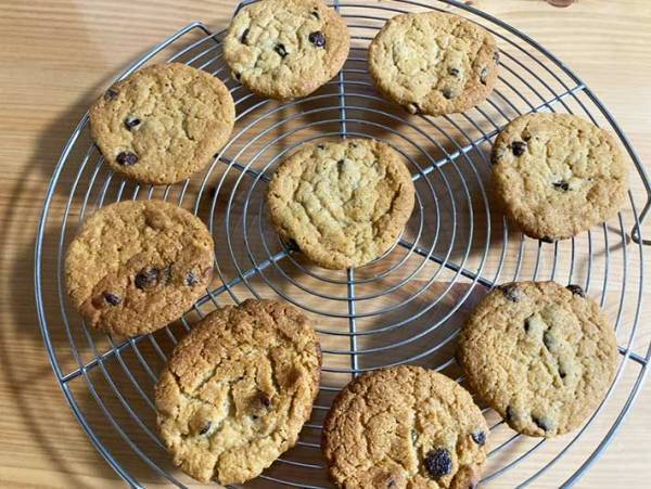 コストコの『チョコチップクッキー』は、形成しなくてもおいしく焼ける生地だった！