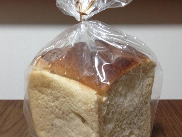 食パンの袋、そう使う！？　まさかの活用法に「その手があったか」