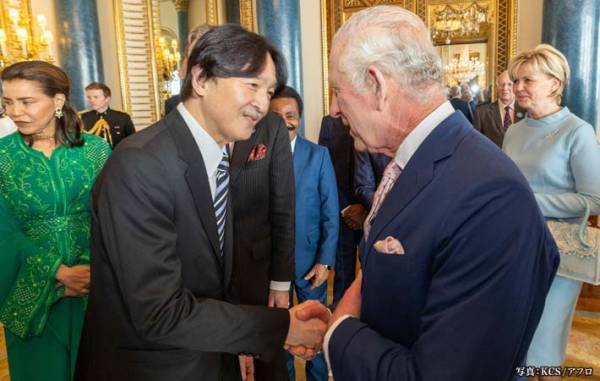 『金』づくしのチャールズ国王の戴冠式　日英親善の新しい幕開け