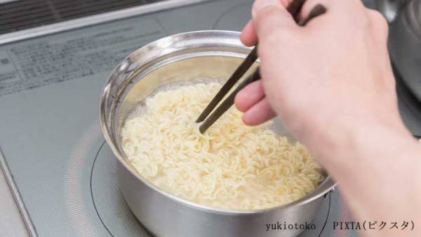 袋麺は「何度もかき混ぜる？」「放置しとく？」　 正解に「知らなかった！」「次からそうする」