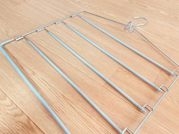 ニトリのハンガー、服をかけずに『アレ』をかける！　「思いつかなかった」「すごすぎ」