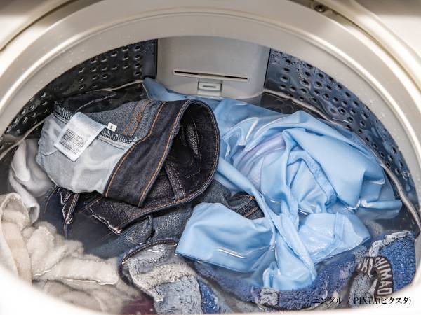 洗濯物は裏返しで洗っちゃダメ？　時短のコツに「勘違いしてた！」「そうだったのか」