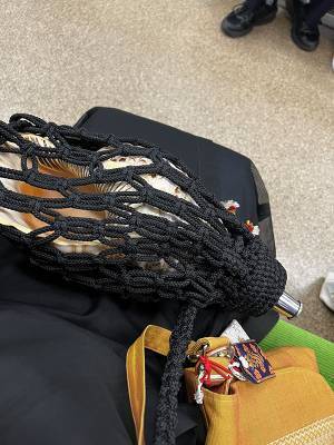 若い女性が、電車で僧侶に『一言』　質問の内容に「笑って腹が痛い」「外で読んじゃダメ」