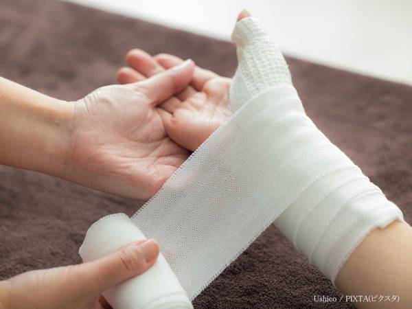 包帯は巻いて洗う？ほぐして洗う？　元看護師がオススメする方法は　「コレは知らなかった」