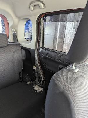 初めて挑んだ、１人洗車の『大惨事』　「どうしてこうなった」「泣き崩れるやつ」