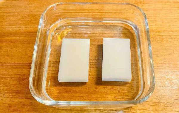 「簡単なのにおいしすぎ！」　レンチンでつきたての『プリプリ餅』を作る方法