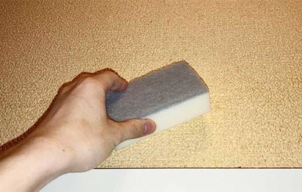 壁に染み付いたタバコの黄ばみを白くする方法に「早くやればよかった！」