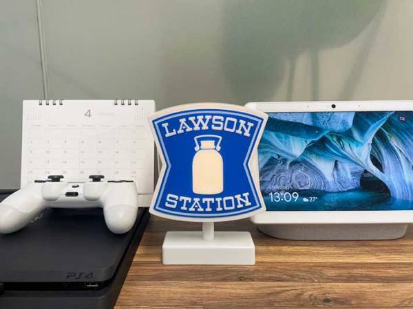 ネットで大バズり！　ローソンの看板『そのまんま』グッズを、実際に使ってみた