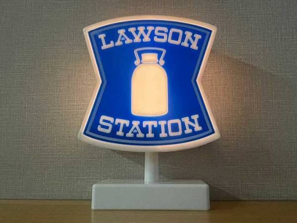 ネットで大バズり！　ローソンの看板『そのまんま』グッズを、実際に使ってみた