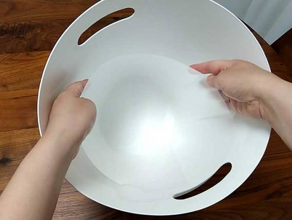 ゴミ箱からはみ出る袋を隠す方法！　簡単なのに「めっちゃすっきり」「思いつかなかった」