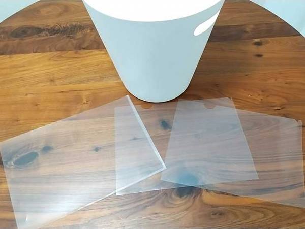 ゴミ箱からはみ出る袋を隠す方法！　簡単なのに「めっちゃすっきり」「思いつかなかった」