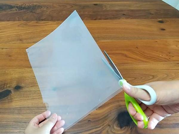 ゴミ箱からはみ出る袋を隠す方法！　簡単なのに「めっちゃすっきり」「思いつかなかった」