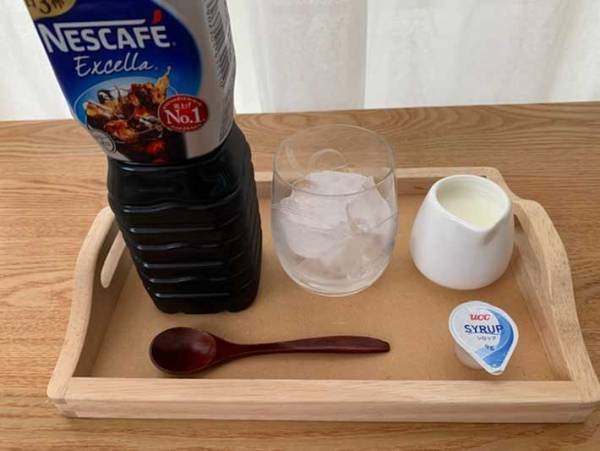 おうちでカフェ気分！『２層のカフェオレ』の作り方　コツは〇〇を先に入れる？