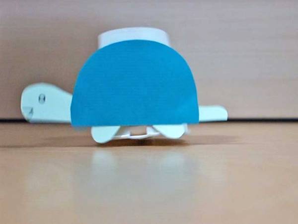 材料３つでカンタン工作！　トコトコ走るおもちゃが「かわいい」「面白い」