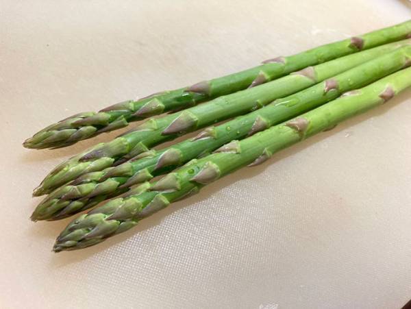 JA全農の超簡単『アスパラレシピ』に「絶対においしい」「こういうのがいいんだよな」