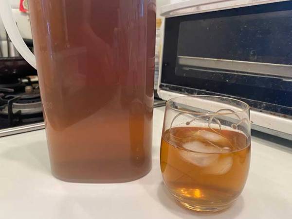 冷蔵庫を開けたら「麦茶がない！」　たった５分で作る方法に「火いらず！」「助かった」