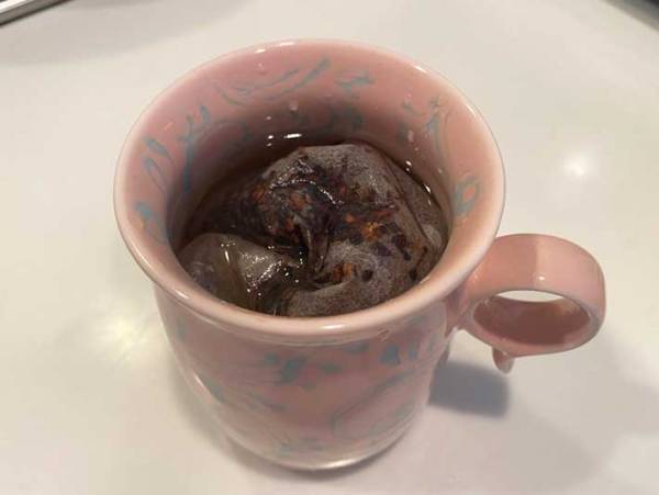 冷蔵庫を開けたら「麦茶がない！」　たった５分で作る方法に「火いらず！」「助かった」