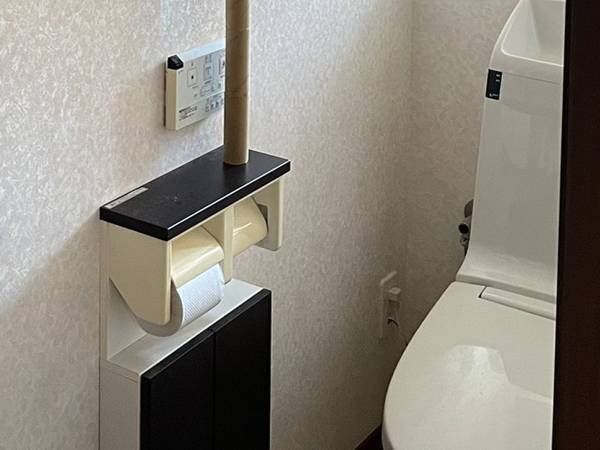「家族一同ざわつきを隠せない」　トイレの光景に「頭がバグった」「ウチもやる！」