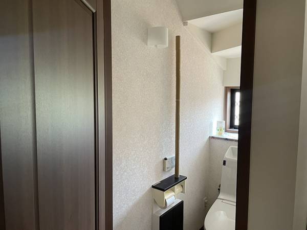 「家族一同ざわつきを隠せない」　トイレの光景に「頭がバグった」「ウチもやる！」